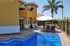 Luxury villa in Mar Menor Golf Resort