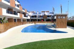 PISCINA Y GYM